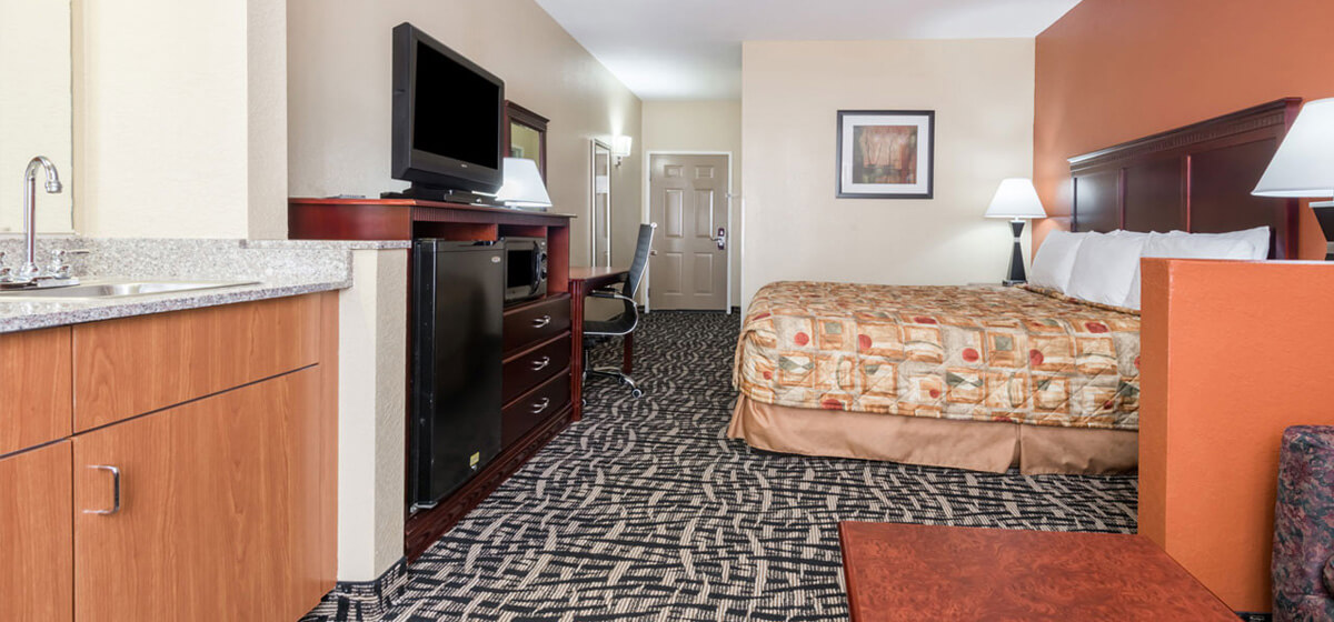 Hotel In Prattville Alabama Days Inn And Suites Prattville